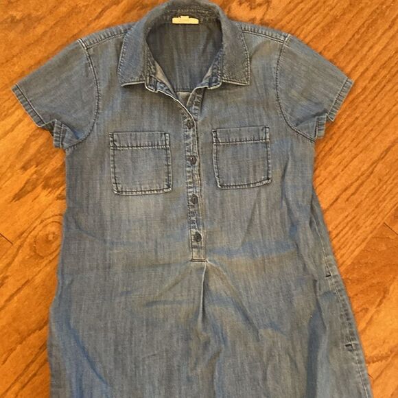 Maison Jules size 8 denim dress with pockets on the chest and on the side - Picture 2 of 9
